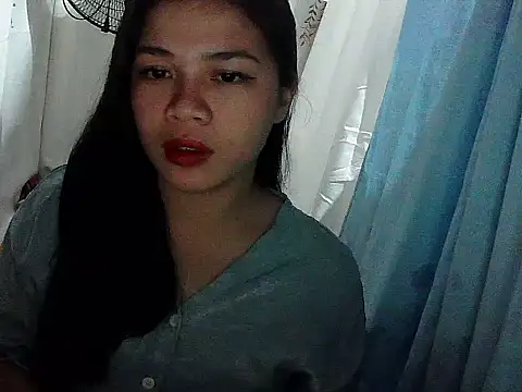 Snapshot of Zachariah_05 chatting on 11.16.25 Zachariah 05 online show from 11.16.25