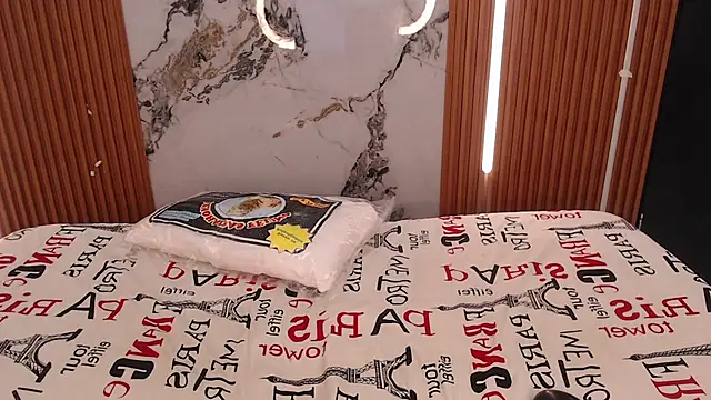 Snapshot of tiffany_lee6 chatting on 12.03.25 tiffany lee6 online show from 12.03.25