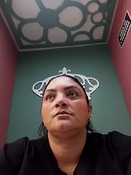 tiffany Johnson1 online show from 11.11.25