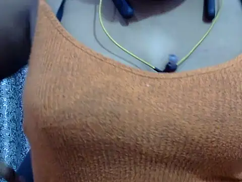 Snapshot of Rooshami_hot01 chatting on 09.21.25 Rooshami hot01 online show from 09.21.25