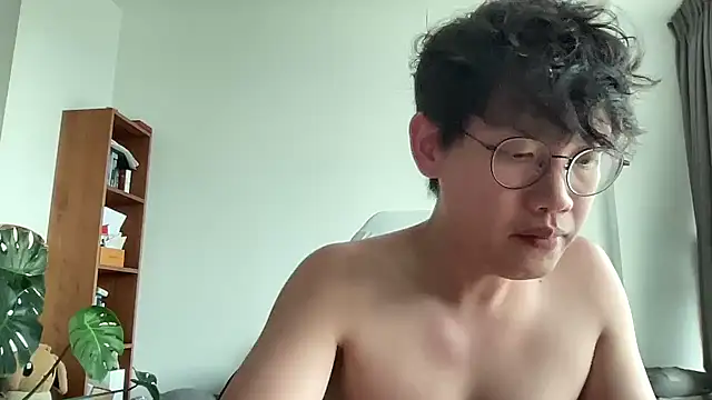 Passionatetwink2 online show from 10.29.25