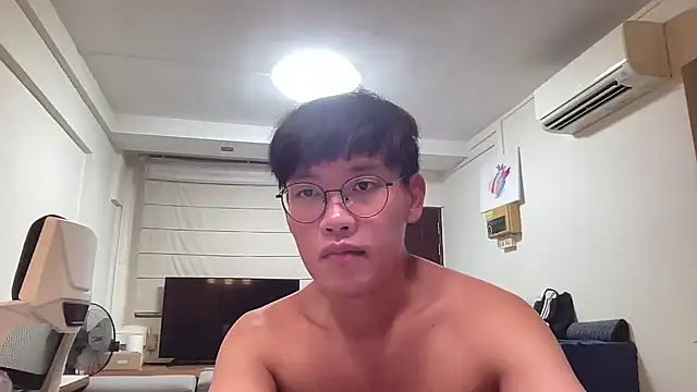 Snapshot of Passionatetwink2 chatting on 07.17.26 Passionatetwink2 online show from 07.17.26