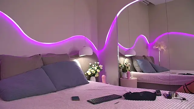 NicolSpace online show from 05.09.26