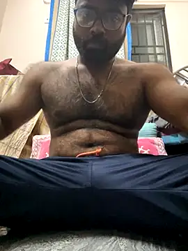 Snapshot of DJLOVE280825 chatting on 10.05.25 DJLOVE280825 online show from 10.05.25