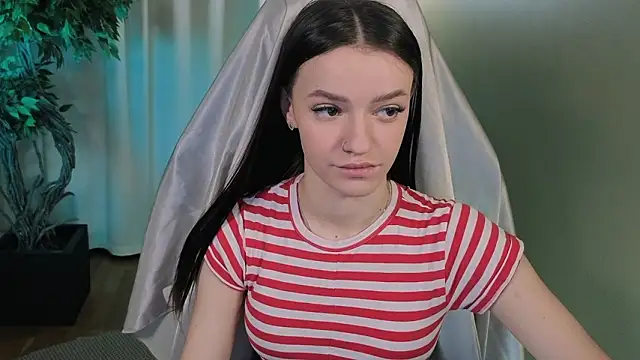 E l i z e  online show from 02.11.26