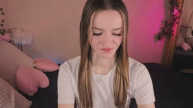 E l i z e  online show from 04.29.26