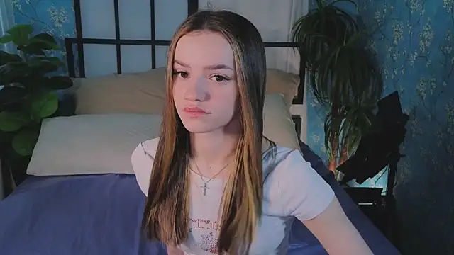 E l i z e  online show from 04.30.26