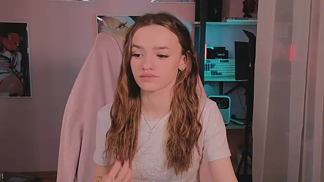E l i z e  online show from 05.06.26