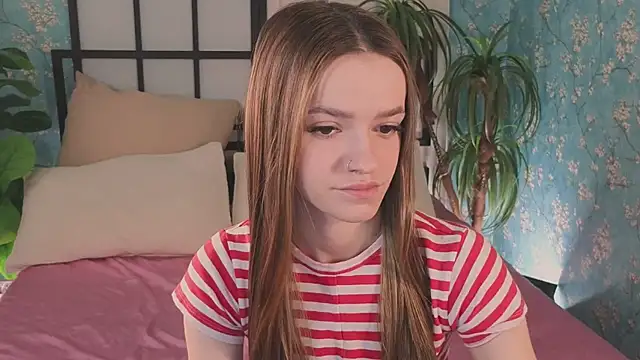 E l i z e  online show from 06.04.26