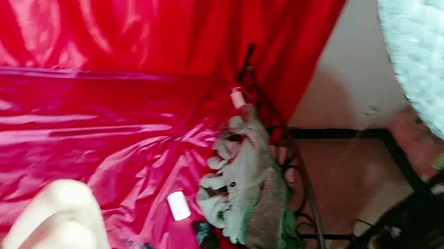 Snapshot of iohailong chatting on 11.05.25 iohailong online show from 11.05.25