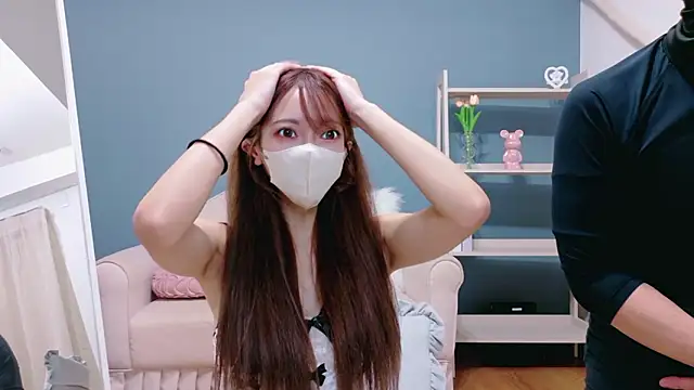 RIRI-style online show from 11.08.25