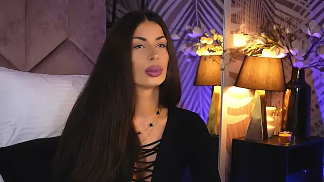 EvaRhea online show from 11.03.25