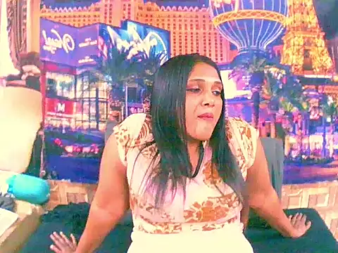 Snapshot of IndianSexyLady4u chatting on 10.24.25 IndianSexyLady4u online show from 10.24.25