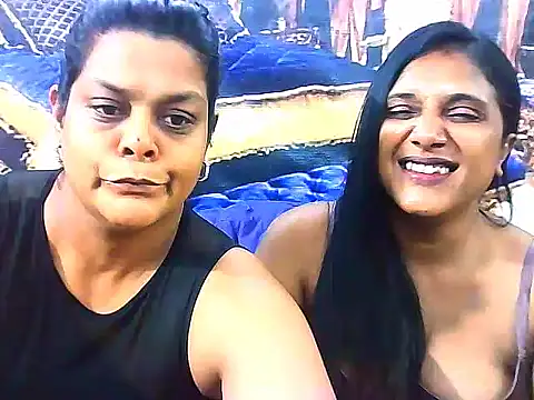 Snapshot of IndianSexyLady4u chatting on 10.29.25 IndianSexyLady4u online show from 10.29.25