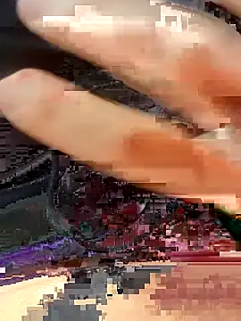 Snapshot of Horny_mummy chatting on 09.26.25 Horny mummy online show from 09.26.25