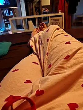 Snapshot of Horny_mummy chatting on 02.08.26 Horny mummy online show from 02.08.26