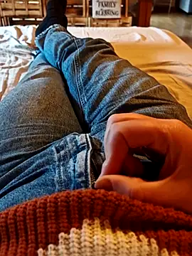 Snapshot of Horny_mummy chatting on 02.19.26 Horny mummy online show from 02.19.26