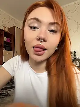 LunaMillie online show from 04.24.26