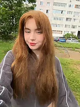 Snapshot of LunaMillie chatting on 06.01.26 LunaMillie online show from 06.01.26