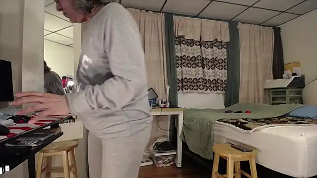 Snapshot of ANALTRAINING4U2 chatting on 03.03.25 ANALTRAINING4U2 online show from 03.03.25