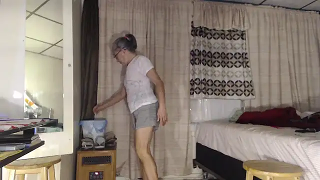 Snapshot of ANALTRAINING4U2 chatting on 10.23.25 ANALTRAINING4U2 online show from 10.23.25