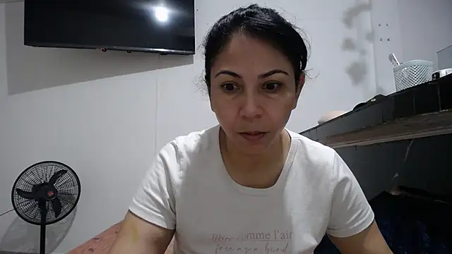 yohacriss online show from 10.20.25