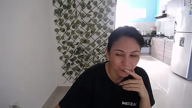 yohacriss online show from 12.15.25