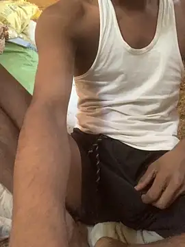 Snapshot of uniquesexyboy5689 chatting on 11.10.25 uniquesexyboy5689 online show from 11.10.25