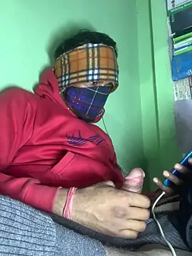 Snapshot of uniquesexyboy5689 chatting on 12.19.25 uniquesexyboy5689 online show from 12.19.25