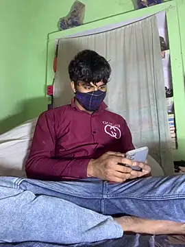 Snapshot of uniquesexyboy5689 chatting on 02.11.26 uniquesexyboy5689 online show from 02.11.26