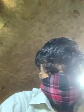 Snapshot of uniquesexyboy5689 chatting on 02.15.26 uniquesexyboy5689 online show from 02.15.26