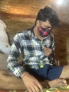 Snapshot of uniquesexyboy5689 chatting on 02.17.26 uniquesexyboy5689 online show from 02.17.26