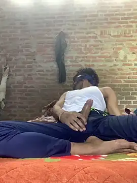 Snapshot of uniquesexyboy5689 chatting on 03.21.26 uniquesexyboy5689 online show from 03.21.26