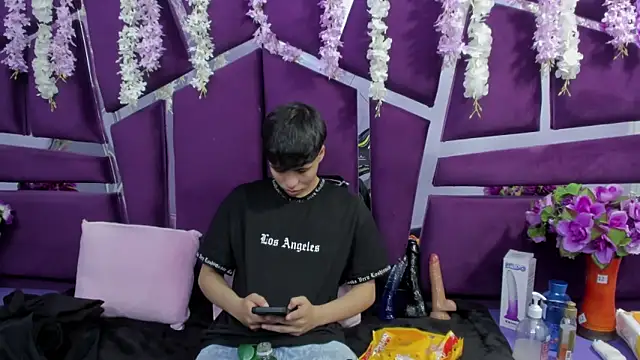 Snapshot of Bruno_Cruzz chatting on 02.18.26 Bruno Cruzz online show from 02.18.26