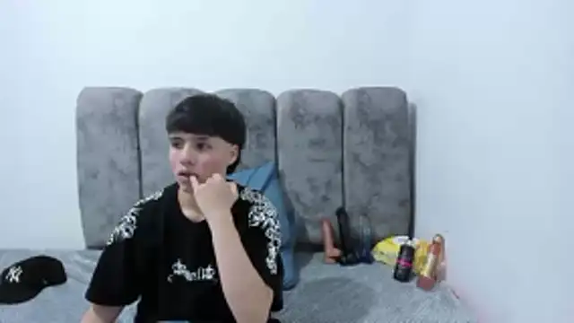 Snapshot of Bruno_Cruzz chatting on 03.25.26 Bruno Cruzz online show from 03.25.26