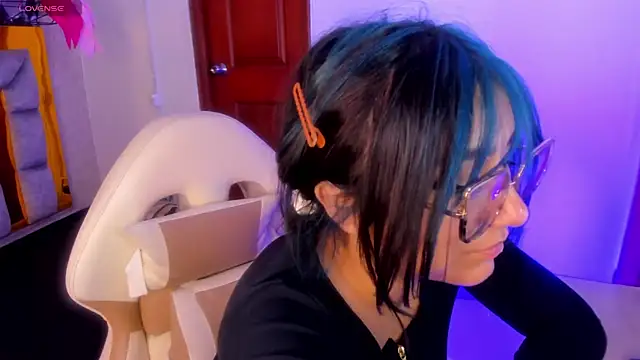 Snapshot of sophiievv chatting on 02.25.26 sophiievv online show from 02.25.26