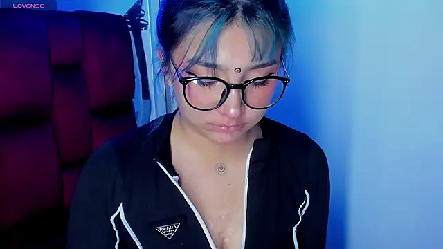 sophiievv online show from 04.21.26