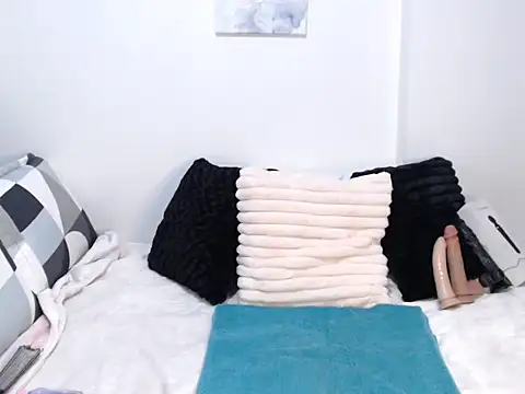 Zaira sweet online show from 10.14.25