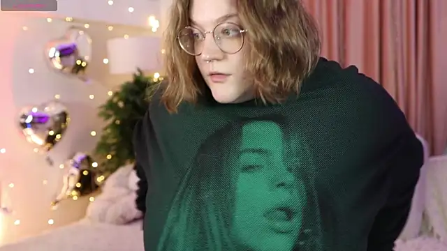 Snapshot of Alissa_S chatting on 02.19.25 Alissa S online show from 02.19.25