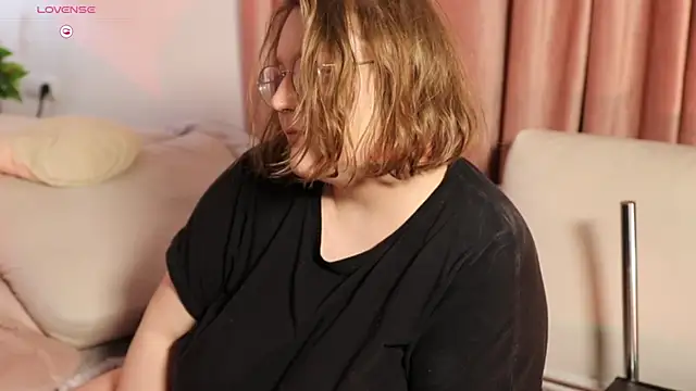 Snapshot of Alissa_S chatting on 03.05.25 Alissa S online show from 03.05.25