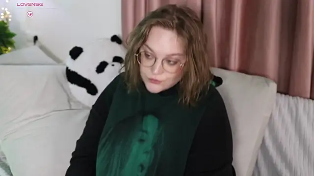 Snapshot of Alissa_S chatting on 03.18.25 Alissa S online show from 03.18.25