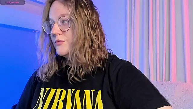 Snapshot of Alissa_S chatting on 09.12.25 Alissa S online show from 09.12.25