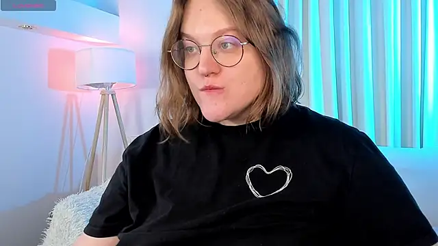 Snapshot of Alissa_S chatting on 11.11.25 Alissa S online show from 11.11.25