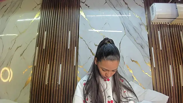 VictoriaDuart online show from 03.16.26