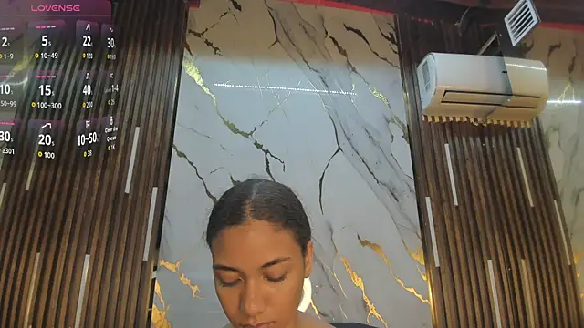 Snapshot of VictoriaDuart chatting on 05.07.26 VictoriaDuart online show from 05.07.26