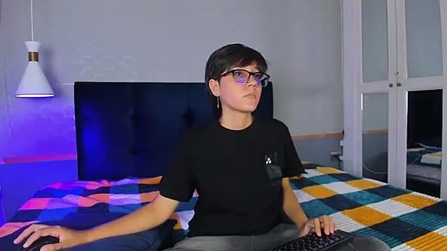 Tsuki Maru online show from 09.25.25