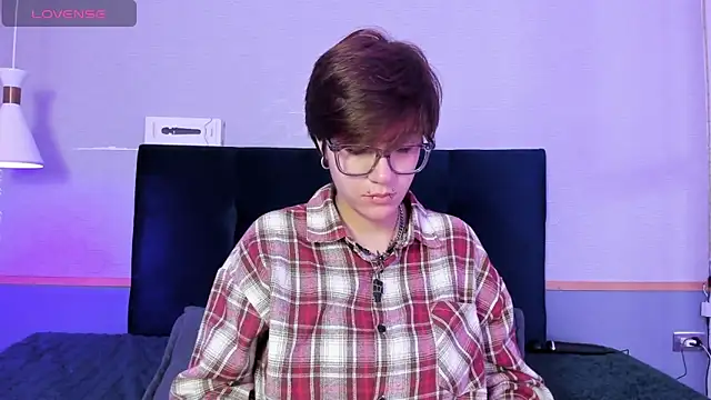 Tsuki Maru online show from 03.06.26