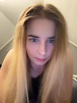 ellieen online show from 11.09.25