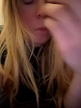 ellieen online show from 11.22.25