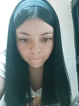 Snapshot of LunaJacobs chatting on 11.04.25 LunaJacobs online show from 11.04.25